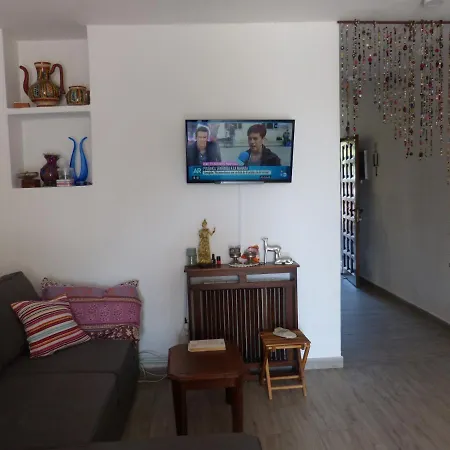 Holiday home Rosella House